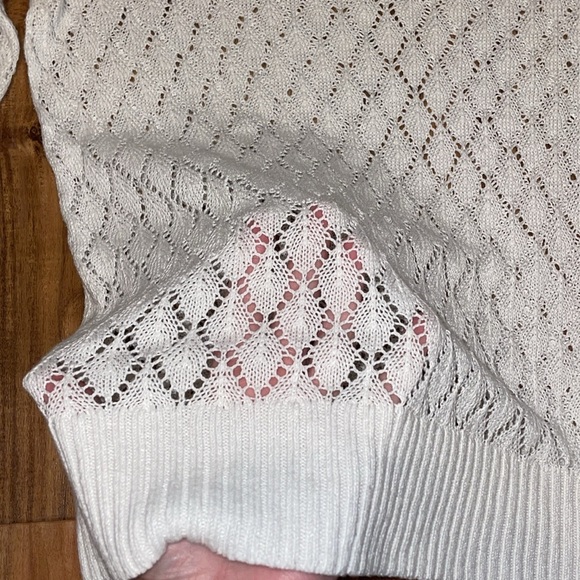Tommy Bahama women’s medium sweater white open Knit crew basic - Picture 3 of 5